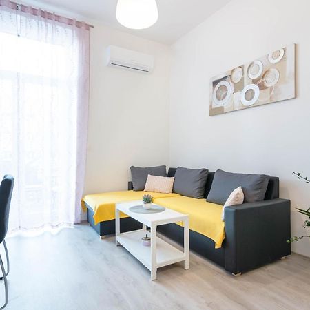 Apartment Ana พูลา ภายนอก รูปภาพ